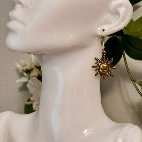 Handmade Jewelry Sun Charm Earrings Disney Rapunzel Style